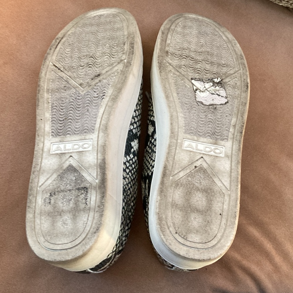 Aldo Python Print Sneakers Size 7.5 Ultra Comfy - image 4